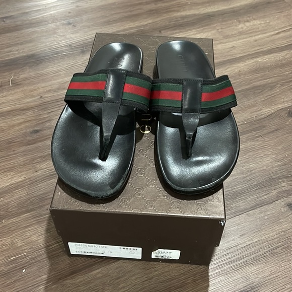 Gently worn Gucci thong men sandal size 10